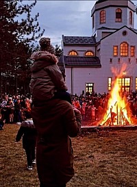 Зажжение рождественской елки - церковь в Златиборе