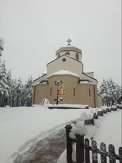 Зимняя идиллия - церковь Златибор