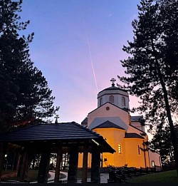 Церковь Преображения Господня Златибор ночью